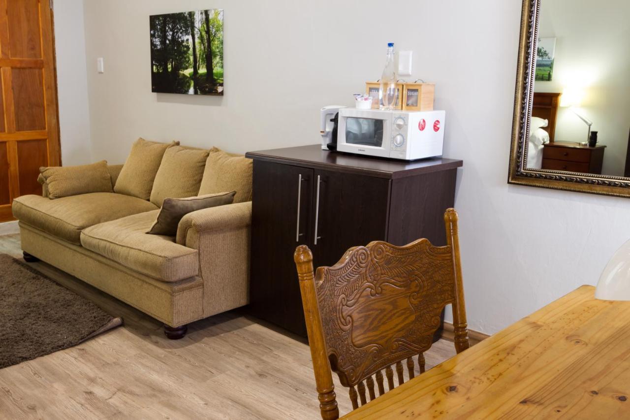 The Pecan Tree Guesthouse Sandton Bagian luar foto