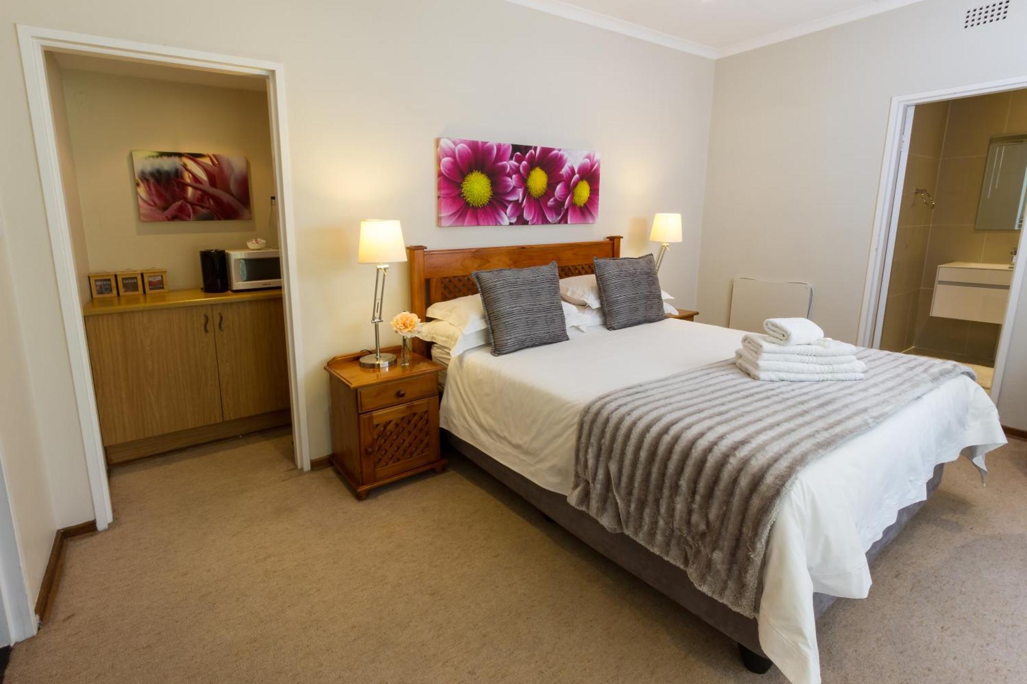 The Pecan Tree Guesthouse Sandton Bagian luar foto