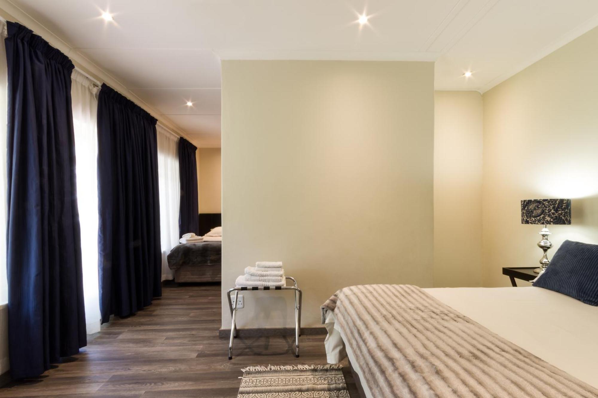 The Pecan Tree Guesthouse Sandton Bagian luar foto