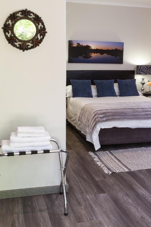 The Pecan Tree Guesthouse Sandton Bagian luar foto